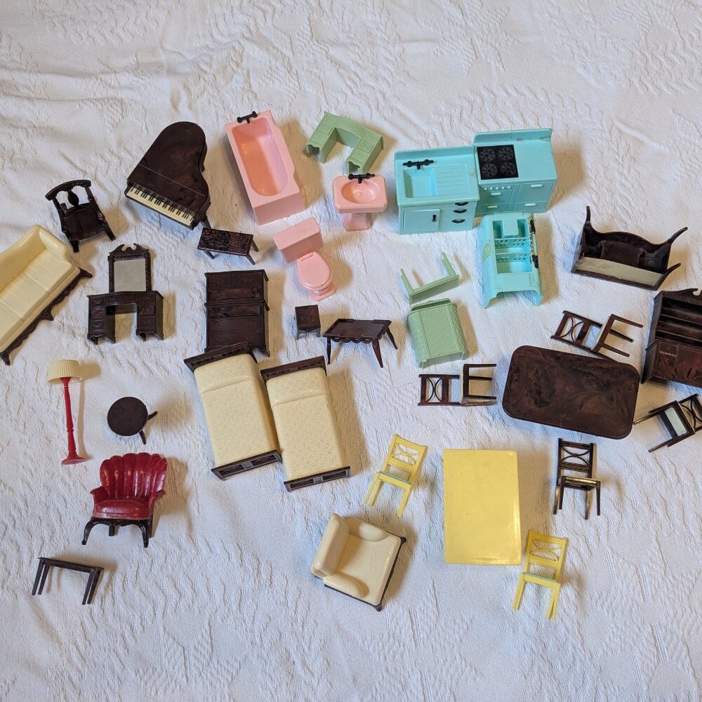 Vintage Renwal Dollhouse Furniture 1950s Collectable